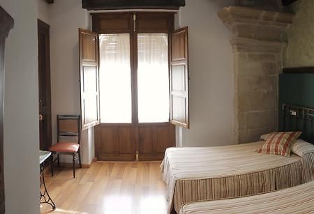 Hotel Vivienda Turistica Yamaries Úbeda Esterno foto