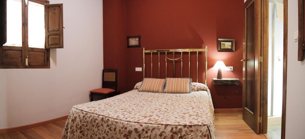 Hotel Vivienda Turistica Yamaries Úbeda Esterno foto