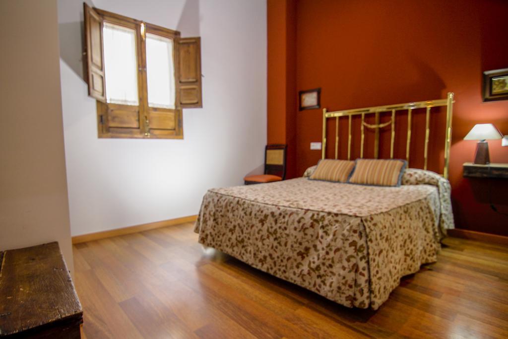 Hotel Vivienda Turistica Yamaries Úbeda Esterno foto